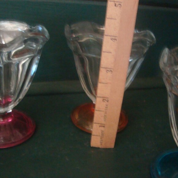 4 Anchor Hocking Colored Tulip Glass Ice Cream Sherbet Parfait Fruit Dishes - Picture 5 of 5